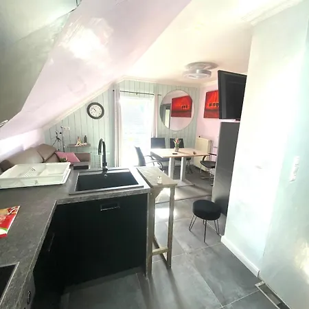 Luerssenwerft Fuer Firmen 4 Einzelzimmer Suchen 公寓 *